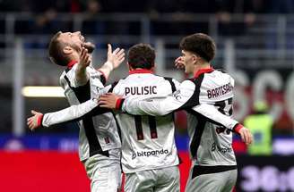 Pavlovic marcou o primeiro gol do jogo em bonito chute –