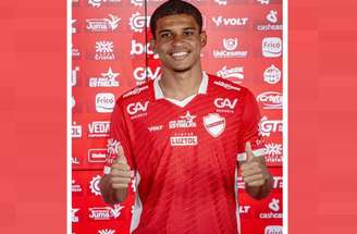 Vila Nova  posa para o jogo contra o CRB.