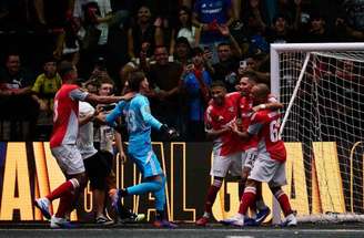 Desimpain venceu o Fluxo na terceira rodada da Kings League Brasil –