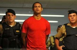 Cartaz com a foto do goleiro divulgado pela Polícia Civil –