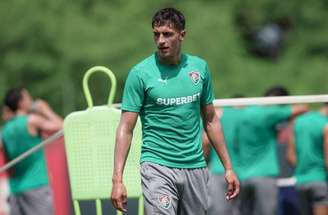 Bernal pode voltar a jogar pelo Fluminense contra o Corinthians –