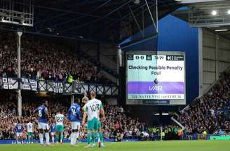 Checagem de gol em jogo da Premier League –