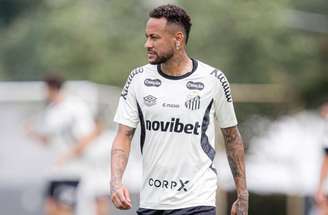 Neymar tem treinado com os companheiros desde a última sexta-feira – Fotos: Raul Baretta/ Santos FC.