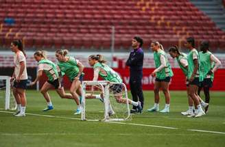 Jogadoras do Lyon durante treinamento da equipe –