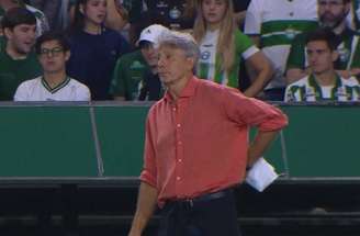 Vasco cedeu empate nos acréscimos e empatou com o Coritiba –