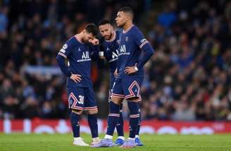 Lionel Messi, Neymar e Kylian Mbappé celebram vitória do PSG na Champions de 2021 –