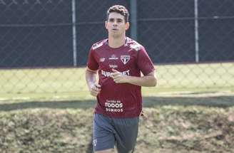 Oscar decidiu se aposentar do futebol após problema de saúde –