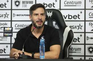 Coelho ficou na bronca com a arbitragem –