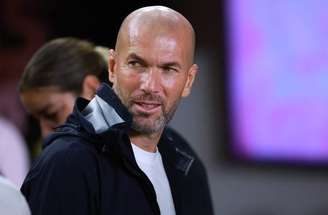 Zidane está perto de realizar o sonho de comandar a seleção francesa –