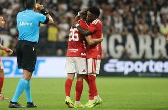 Pezzolano em entrevista coletiva –