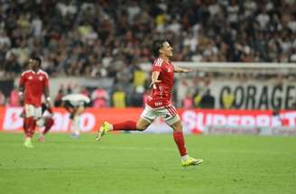 Bernabei anotou o gol solitário da vitória colorada em Itaquera –