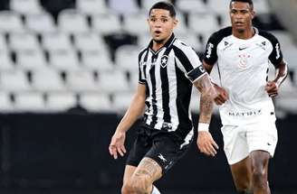 Crias do Glorioso reunidos antes da partida contra o Timãozinho, no Nilton Santos –