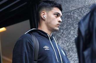 Gabriel Brazão lamenta derrota do Santos para o Deportivo Cuenca –