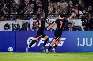 Kayke marcou um dos gols do Corinthians contra o Platense –