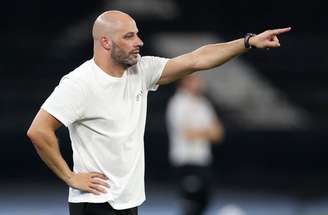 Botafogo empatou com o Caracas na estreia de Franclim Carvalho –