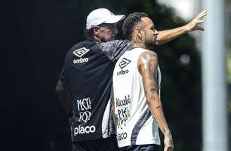 Cuca prepara mudanças no time titular do Santos –