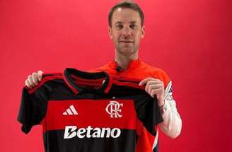 Neuer é um dos melhores goleiros da história do futebol –