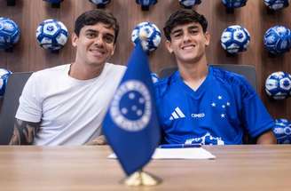 Cruzeiro assina primeiro contrato profissional com Henrique Lemos, filho de Fagner –