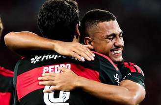 Samuel Lino chega a dez participações em gols em 2026 pelo Flamengo –