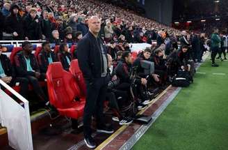 Arne Slot na partida de volta das quartas de final da Champions, em Anfield –