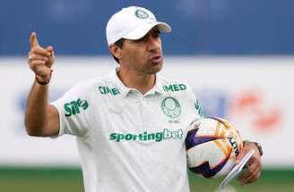 Vitor Roque pode reforçar o Palmeiras na Libertadores –