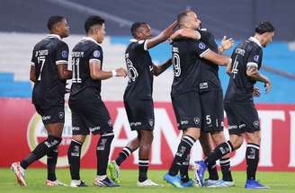 Botafogo consegue gol no fim contra o Racing –