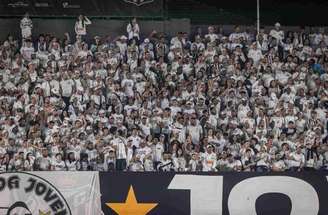 Neymar discutiu com torcedores após o empate do Santos contra o Recoleta –