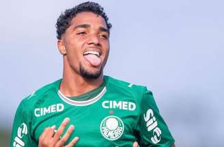 Heittor comemora um dos três gols marcados na vitória sobre o Bahia no Brasileirão Sub 20 –