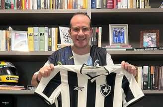 John Textor entre João Paulo Magalhães e Durcesio Mello –