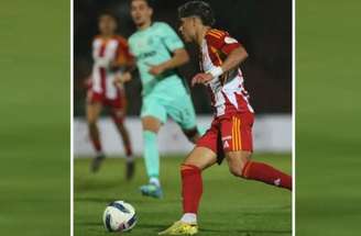 Trincão em ação no empate do Sporting com AVS SAD.