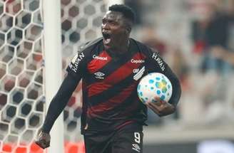 Viveros nunca recebeu uma convocação da seleção colombiana –