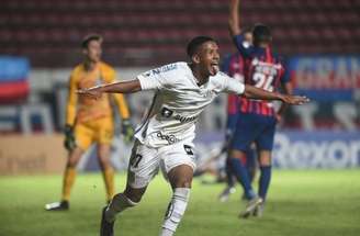 Luan Peres é o único daquele confronto que ainda está no elenco –