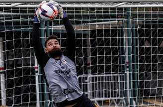 Carlos Coronel vai ter primeira chance na meta do São Paulo –