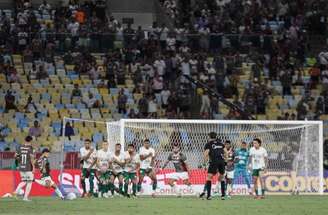 Dificuldade do Fluminense para definir os jogos é um problema a ser corrigido por Zubeldía –