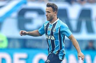 Em campo, o Grêmio empatou sem gols com o Palestino, pela Sul-Americana –