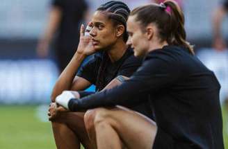 Jogadoras de Arsenal e Lyon na primeira partida da semifinal da Champions Feminina –