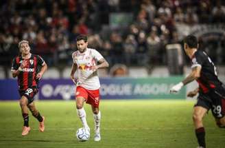 Isidro Pitta em ação pelo Red Bull Bragantino na partida contra o River Plate, em Bragança Paulista – Foto – Ari Ferreira/Red Bull Bragantino