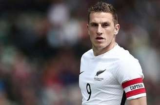 Chris Wood comemora gol pela Nova Zelândia –