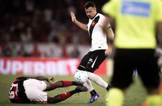 Hugo Moura fez o gol de empate do Vasco no clássico contra o Flamengo –