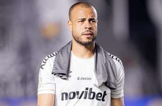 Mayke aumenta lista de desfalques do Santos – Fotos: Raul Baretta/ Santos FC.