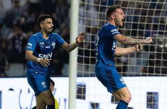 Milinkovic-Savic celebra gol sobre o Al Khaleej –