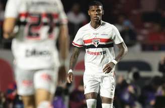 Arboleda vai seguir no São Paulo até receber uma proposta –
