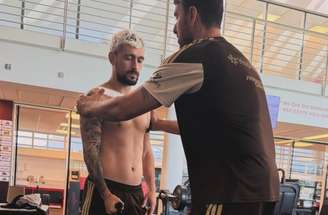 Arrasca publica foto de exercícios no seu Instagram –