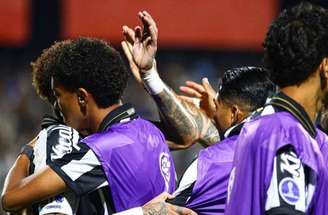 Neymar marcou em empate com Recoleta –