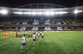 Botafogo enfrenta grave crise financeira –