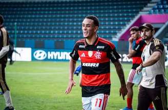 Ryan Roberto é uma das joias da base rubro-negra –