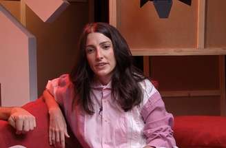 Clarice Falcão no podcast 'Por trás da porta'