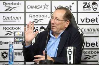 John Textor em Botafogo x Vitória, no Estádio Nilton Santos, pelo Brasileirão-2024 –