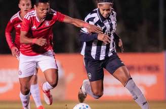 Internacional vence o Botafogo pelo Brasileirão Feminino-