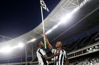 Flamengo tem dificuldades para segurar o Botafogo –